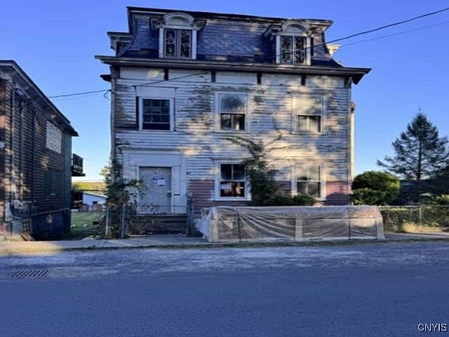 1st image of 51 N Franklin St