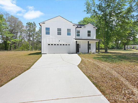4th image of 439 Airport Rd