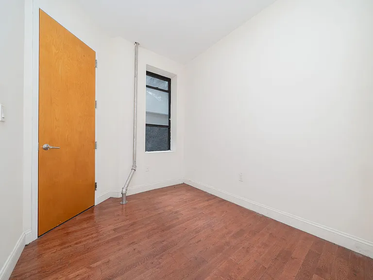 945 Saint Nicholas Ave #1D — Photo 16