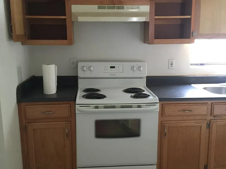 804 Austin Ave — Photo 9