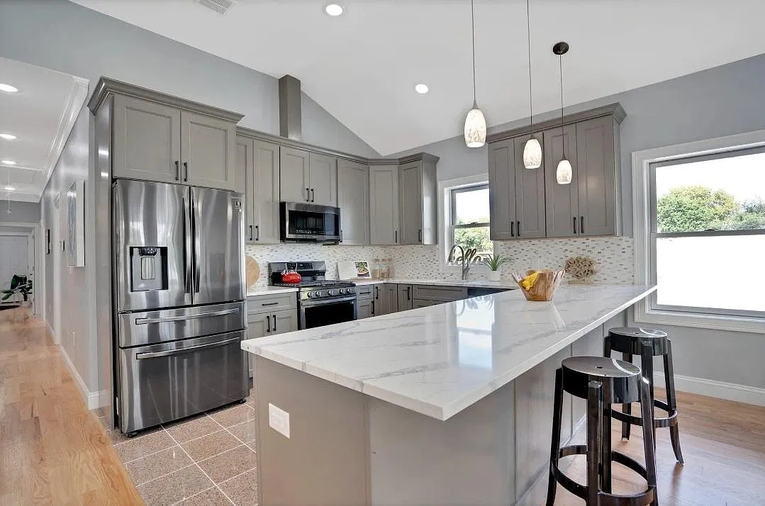 4 bed, 1900 sqft, $4,200 — Photo 3