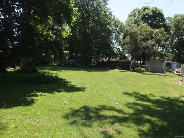 Hillcrest Avenue, Derby, CT 06418