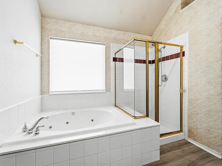 3011 Downhill Ln — Photo 8