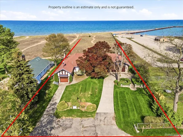 94 N Lake St, Port Sanilac, MI 48469