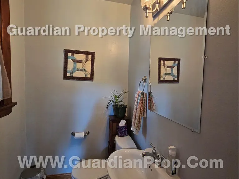817 Stryker Ave — Photo 7