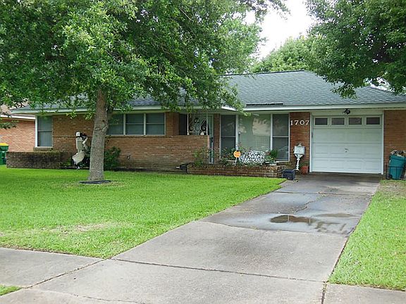 2nd image of 1707 Chilton Dr