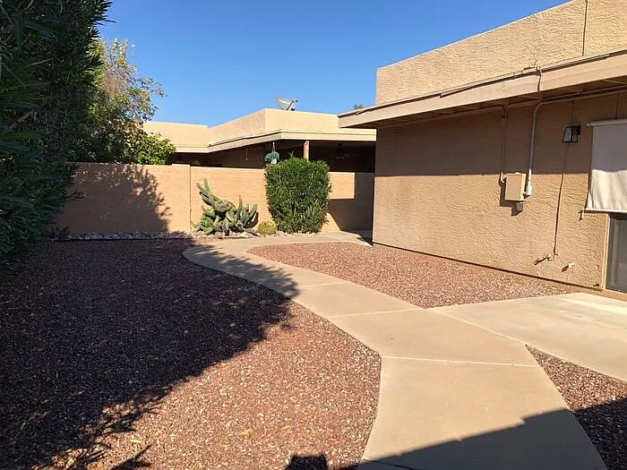 9019 E Winchcomb Dr — Photo 41
