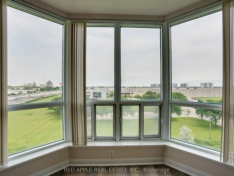 11 Lee Centre Dr #707 — Photo 9