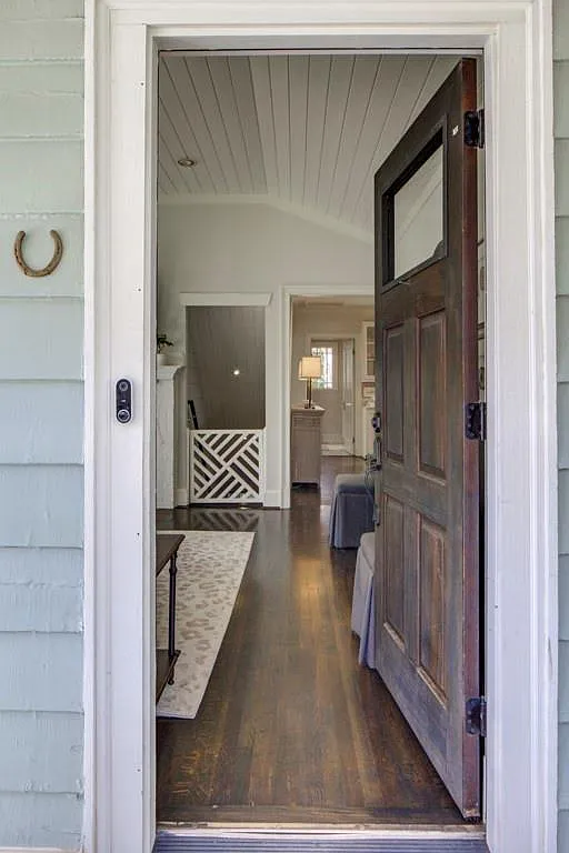3 bed, 3.0 bath, $5,000 — Photo 2