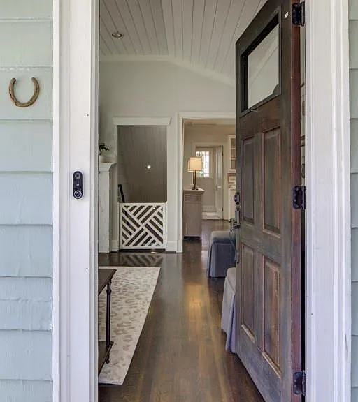 2192 Edison Ave NE — Photo 2