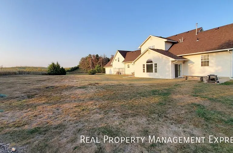 305 E Pine Lake Dr — Photo 42