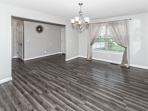 5th image of 101 Derby Ln