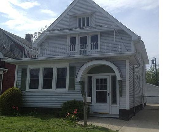 2nd image of 106 Melrose St