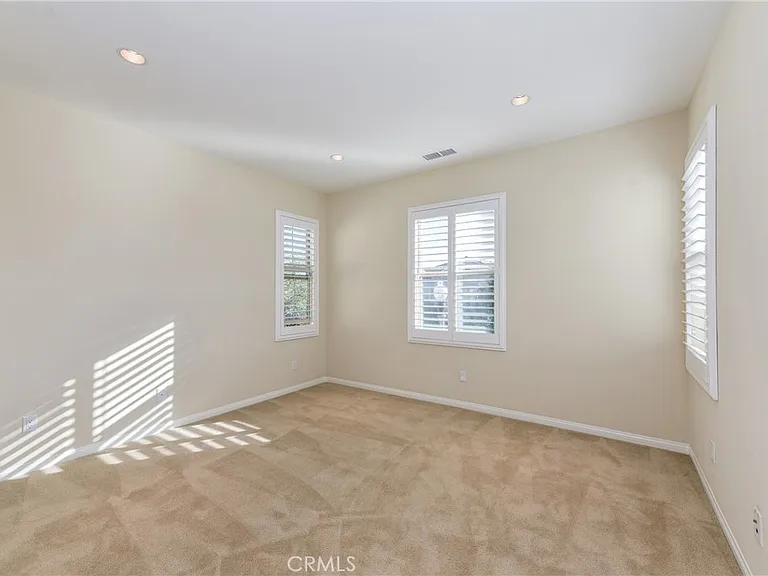 67 Elmdale — Photo 14