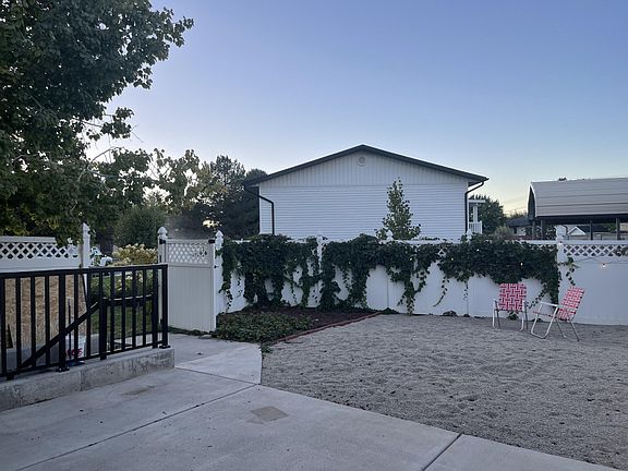 3rd image of 665 S 1040th St E