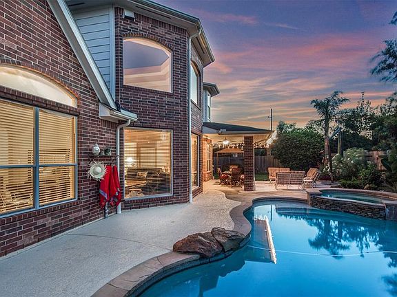 5th image of 26614 Mellenbrook Ln