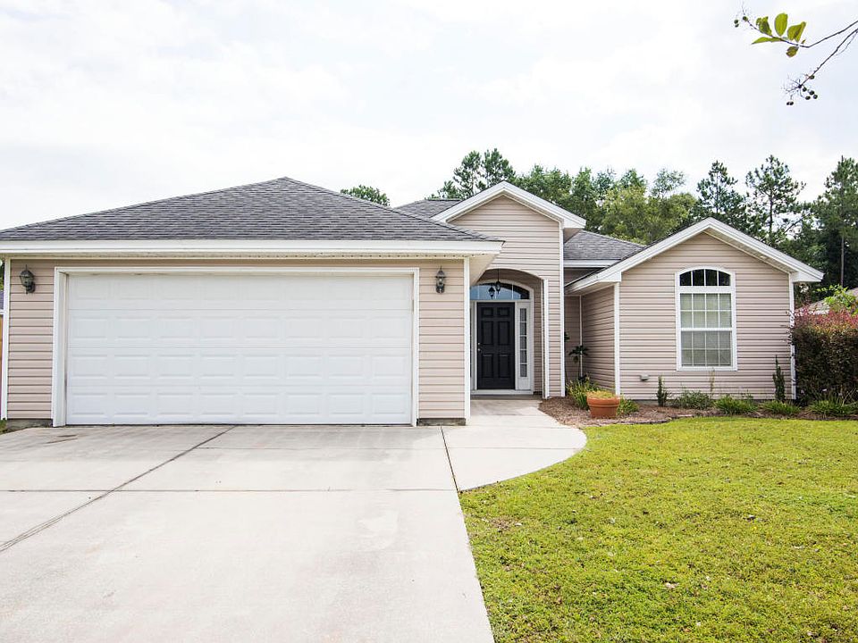 1st image of 4924 McCall Ln