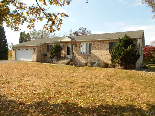 3453 Santee Rd, Bethlehem, PA 18017