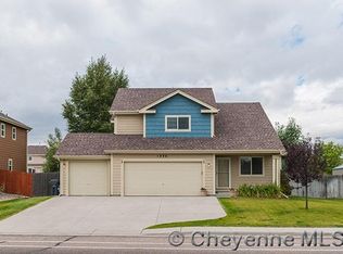 1406 Meadow Dr, Cheyenne, WY 82001