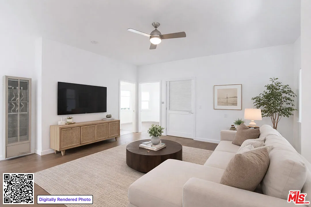 2 bed, 2.0 bath, 1000 sqft, $5,400 — Photo 3