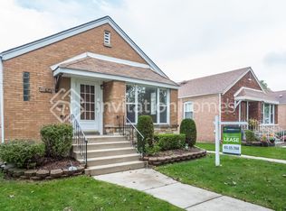 2856 W 98th St, Evergreen Park, IL 60805