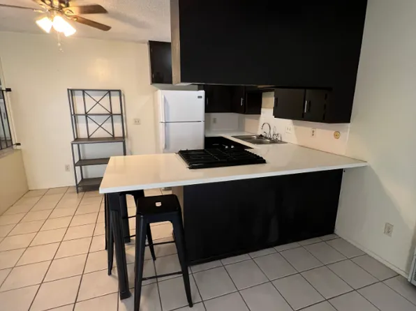 240 S Holliston Ave APT 4, Pasadena, CA 91106