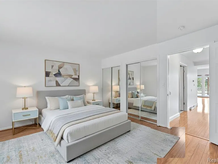 6628 Longworth Dr — Photo 8