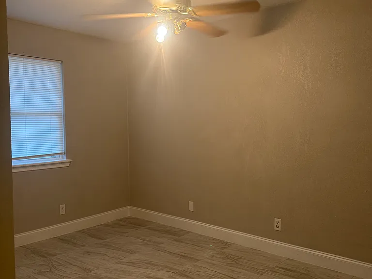 307 Maple Ave — Photo 8