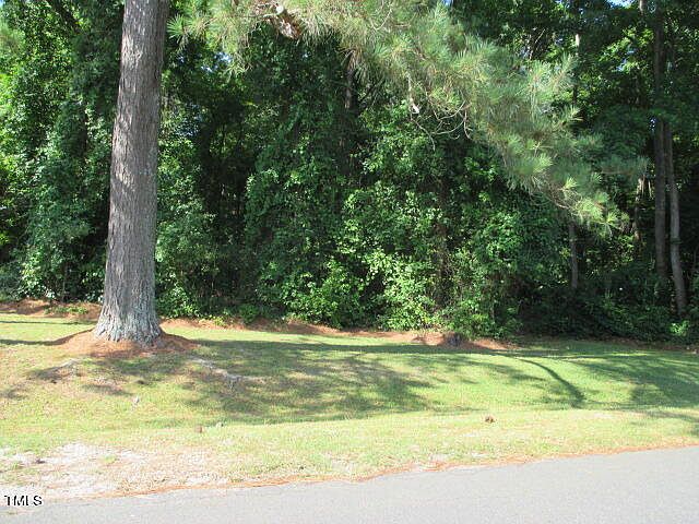 1st image of 200 Meadow Dr #200