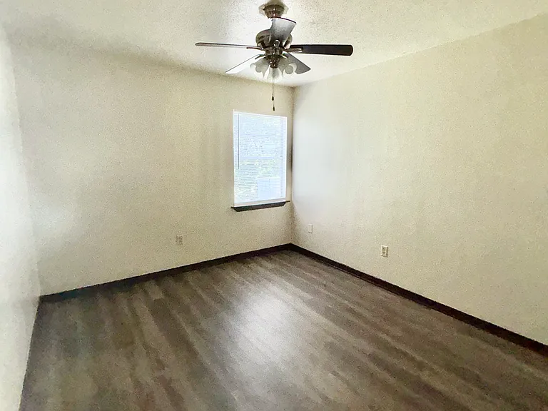 4141 Lac Couture Dr #C — Photo 5