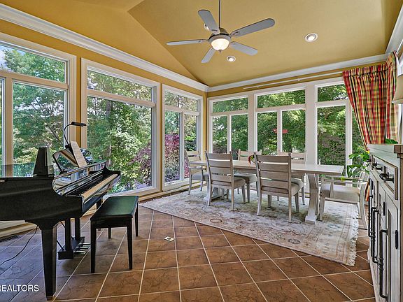 2nd image of 154 Lynhurst Dr