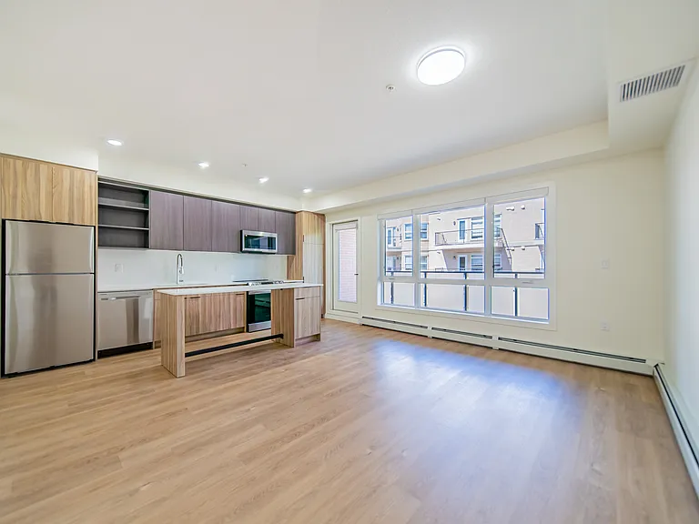 320 19th Ave SW — Photo 38