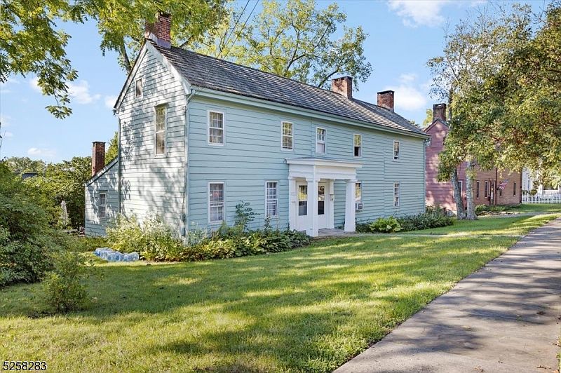 64 Center St, Clinton, NJ 08809 Zillow