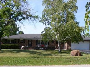 4 Harness Ln, Pesotum, IL 61863