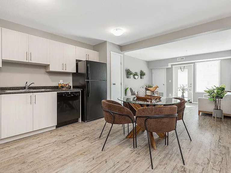1159 Rosenthal Blvd NW — Photo 8