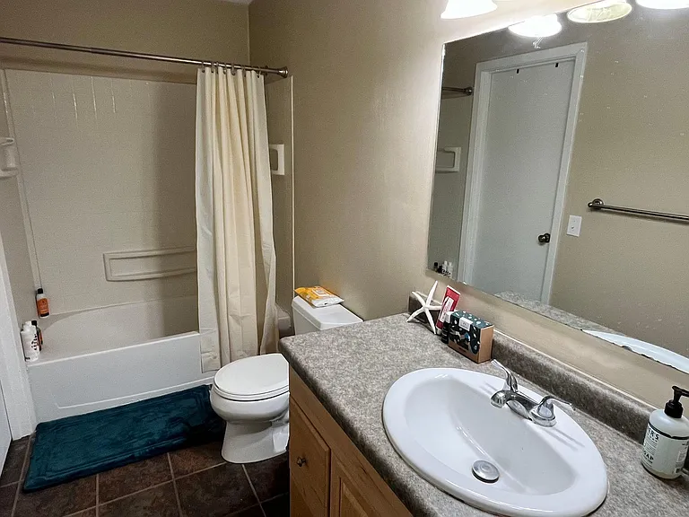 1819 N Ridge Dr — Photo 13