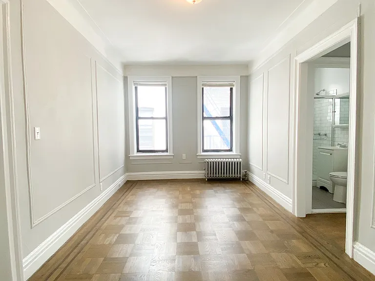 28-25 34th St #43 — Photo 4