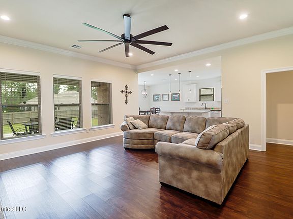 5th image of 12087 Michael Grace Dr
