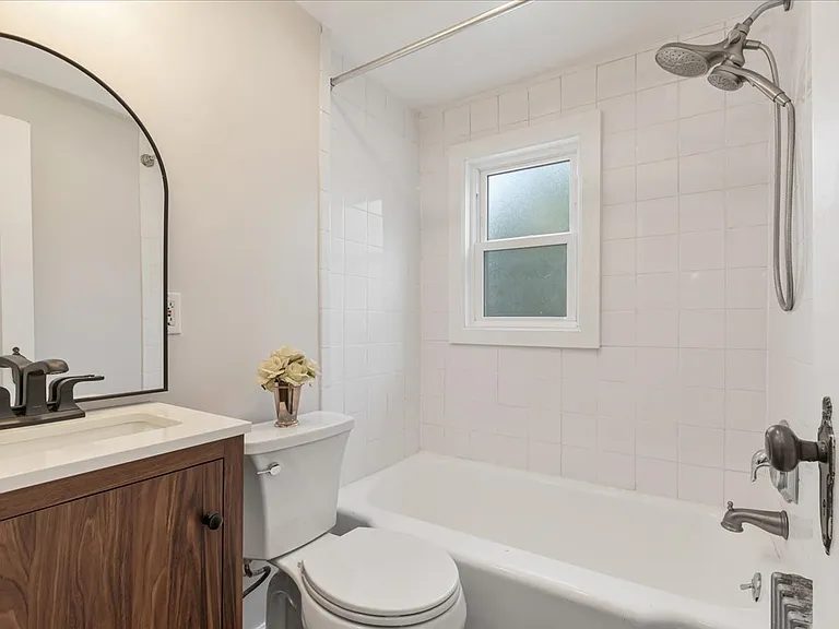 609 Willow Ave #1 — Photo 8