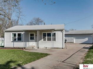 3906 Overlook Cir, Bellevue, NE 68147