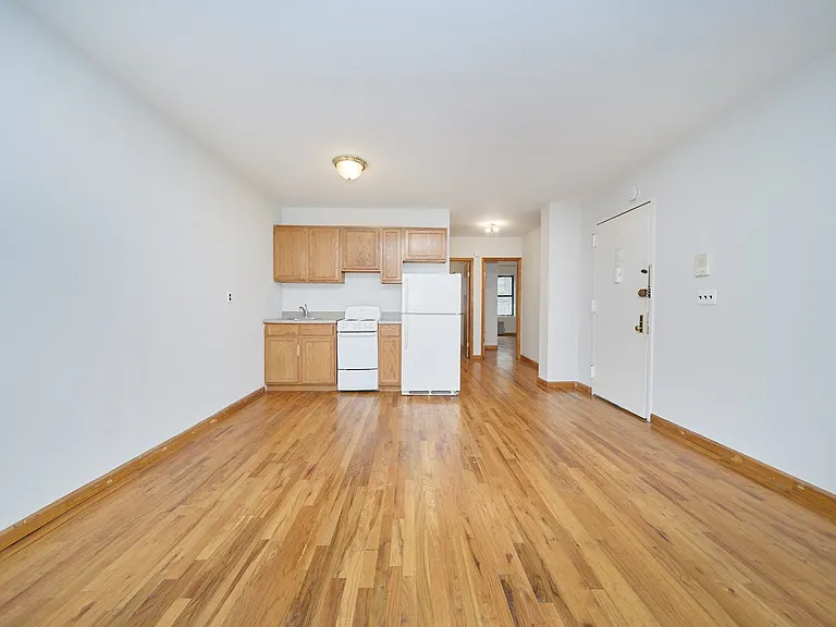 460 9th Ave #3 — Photo 9