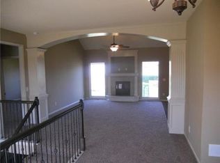 10823 N Palmer Ave, Kansas City, MO 64157