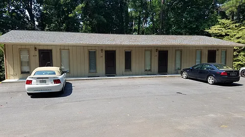 211 Harbor Dr Photo 1