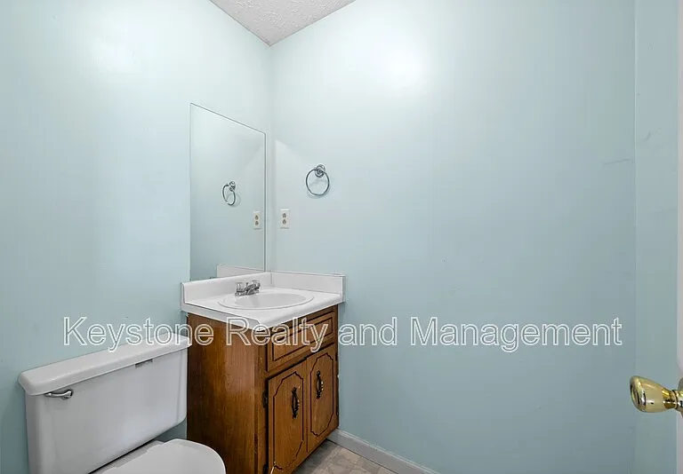 609 Artic Ave — Photo 11