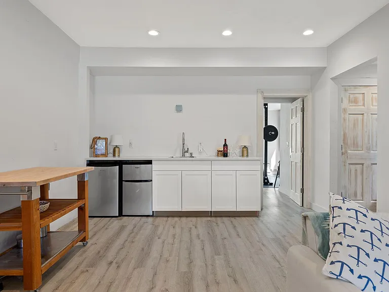 80 Soundview Dr — Photo 18