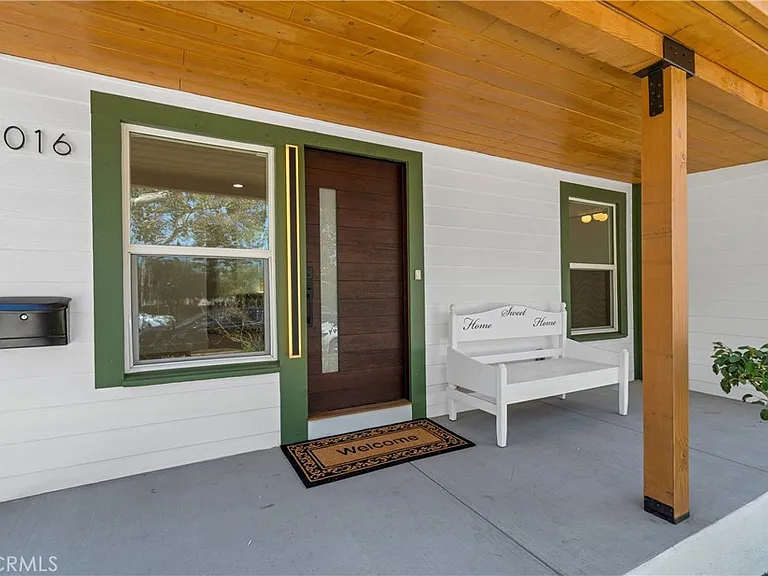 1016 Highland Ave — Photo 2