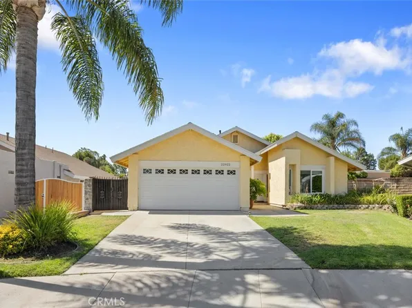 22922 Magnolia Glen Dr, Santa Clarita, CA 91354