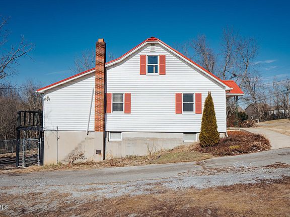 3rd image of 115 Old Moreland Dr