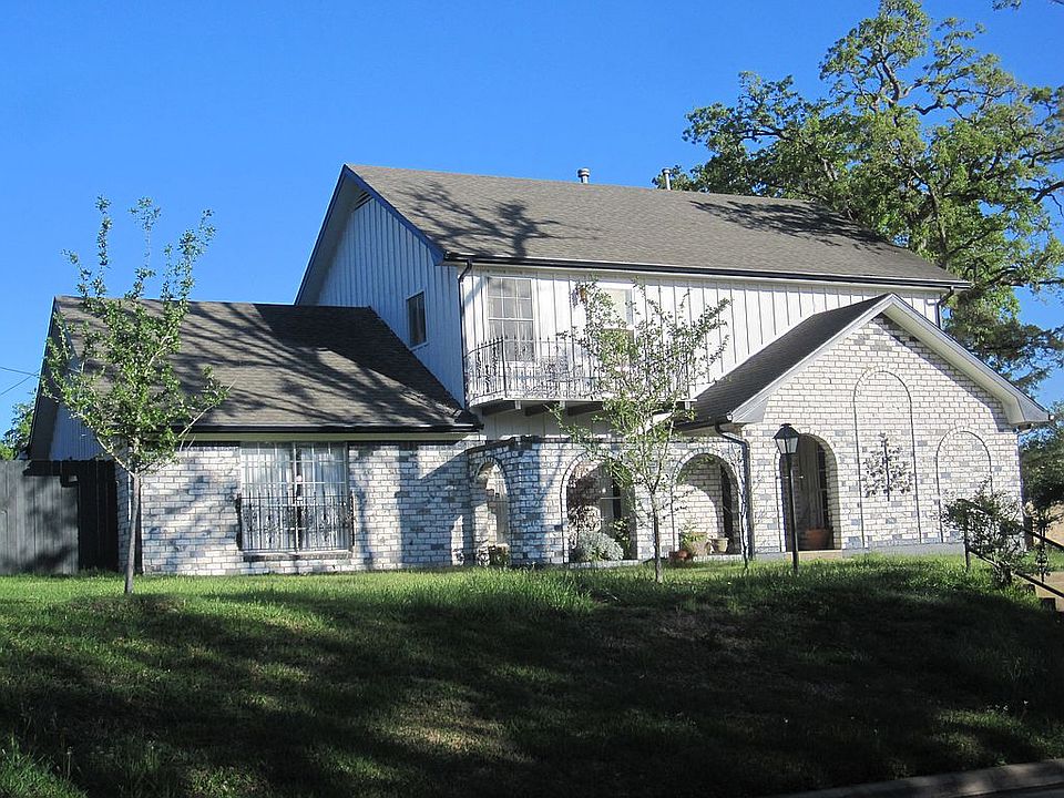 1st image of 2515 Towering Oaks Dr