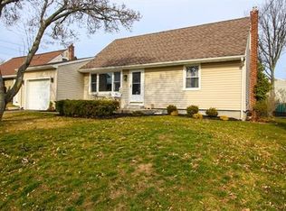 12 Longfellow Dr, Colonia, NJ 07067